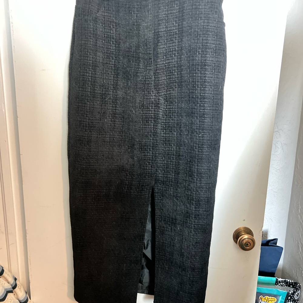 Moon River Black Textured Pencil Skirt with Front Slit